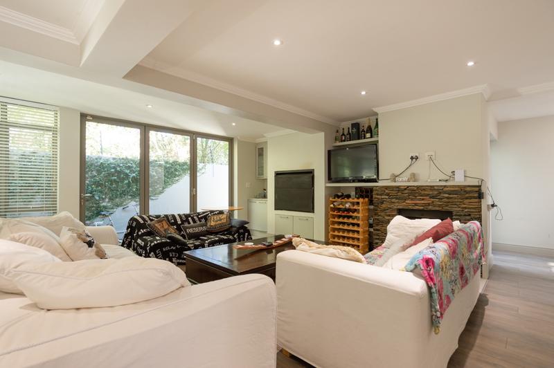 3 Bedroom Property for Sale in Stellenbosch Central Western Cape